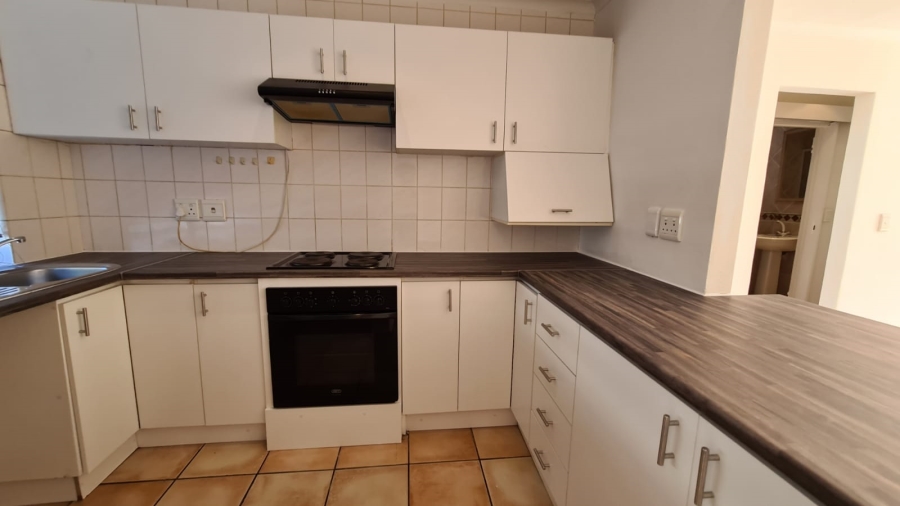 To Let 2 Bedroom Property for Rent in Kenridge Western Cape